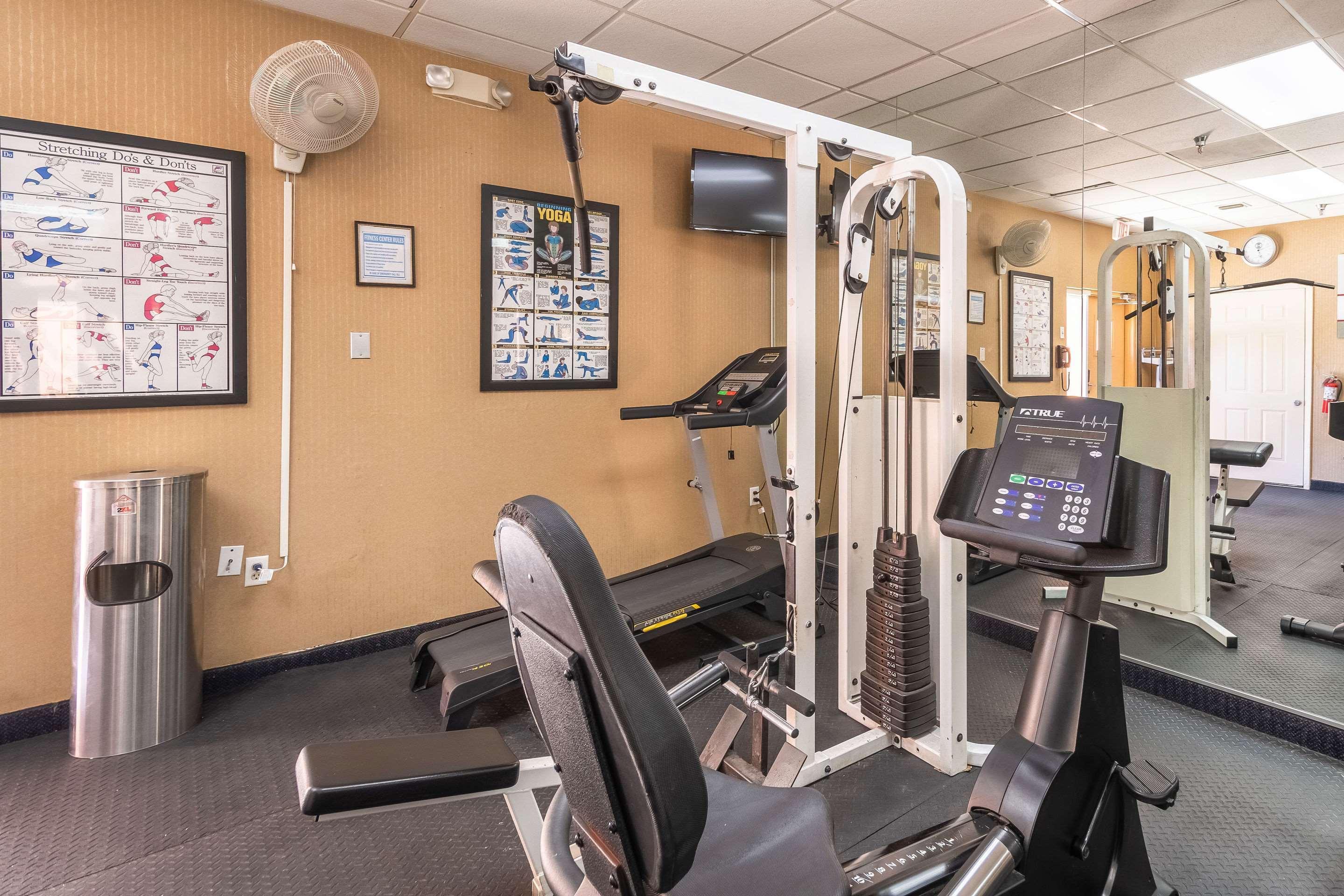 Clarion Inn & Suites Central Clearwater Beach Екстер'єр фото